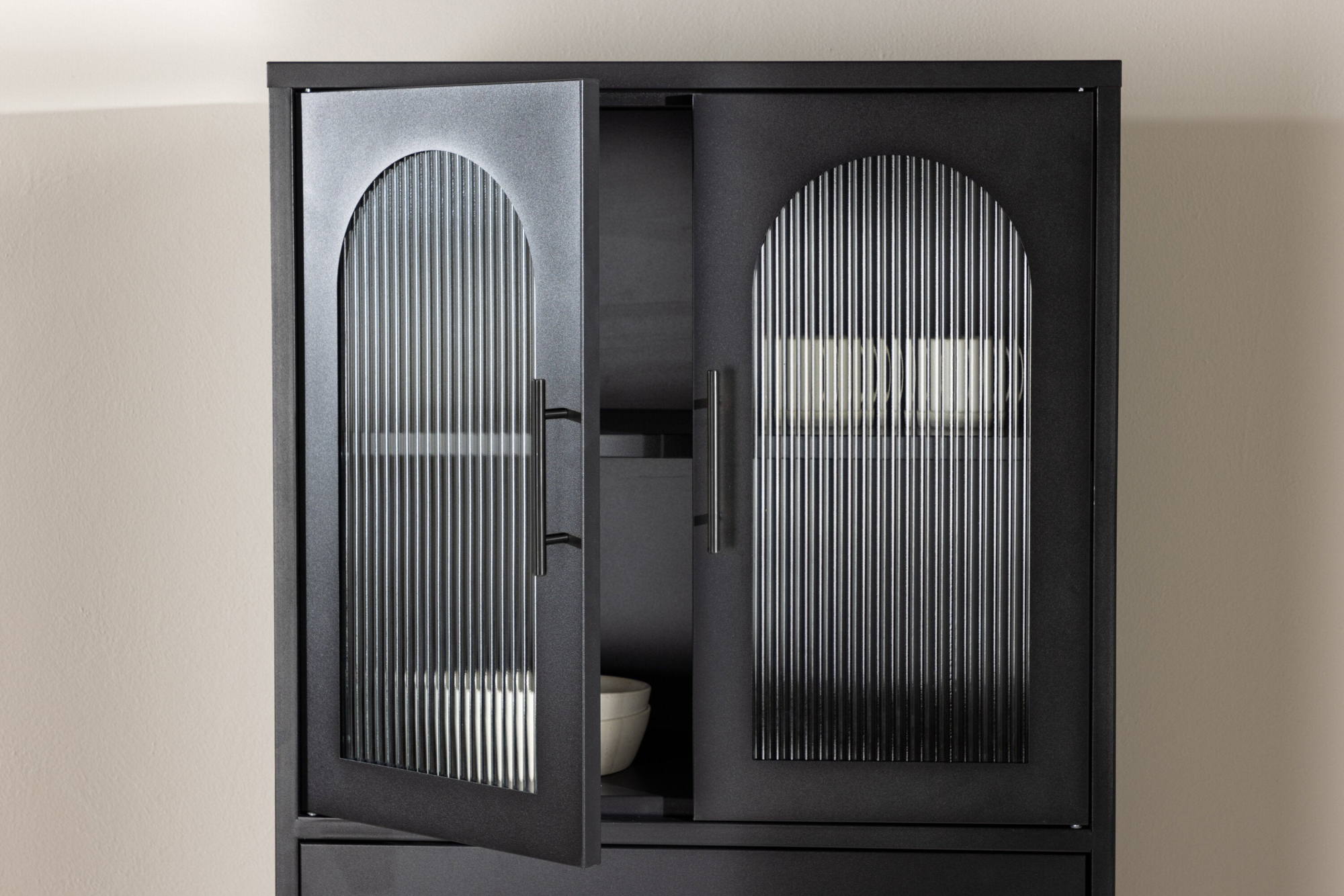 Makani Vitrinekast 160x70cm - Zwart
