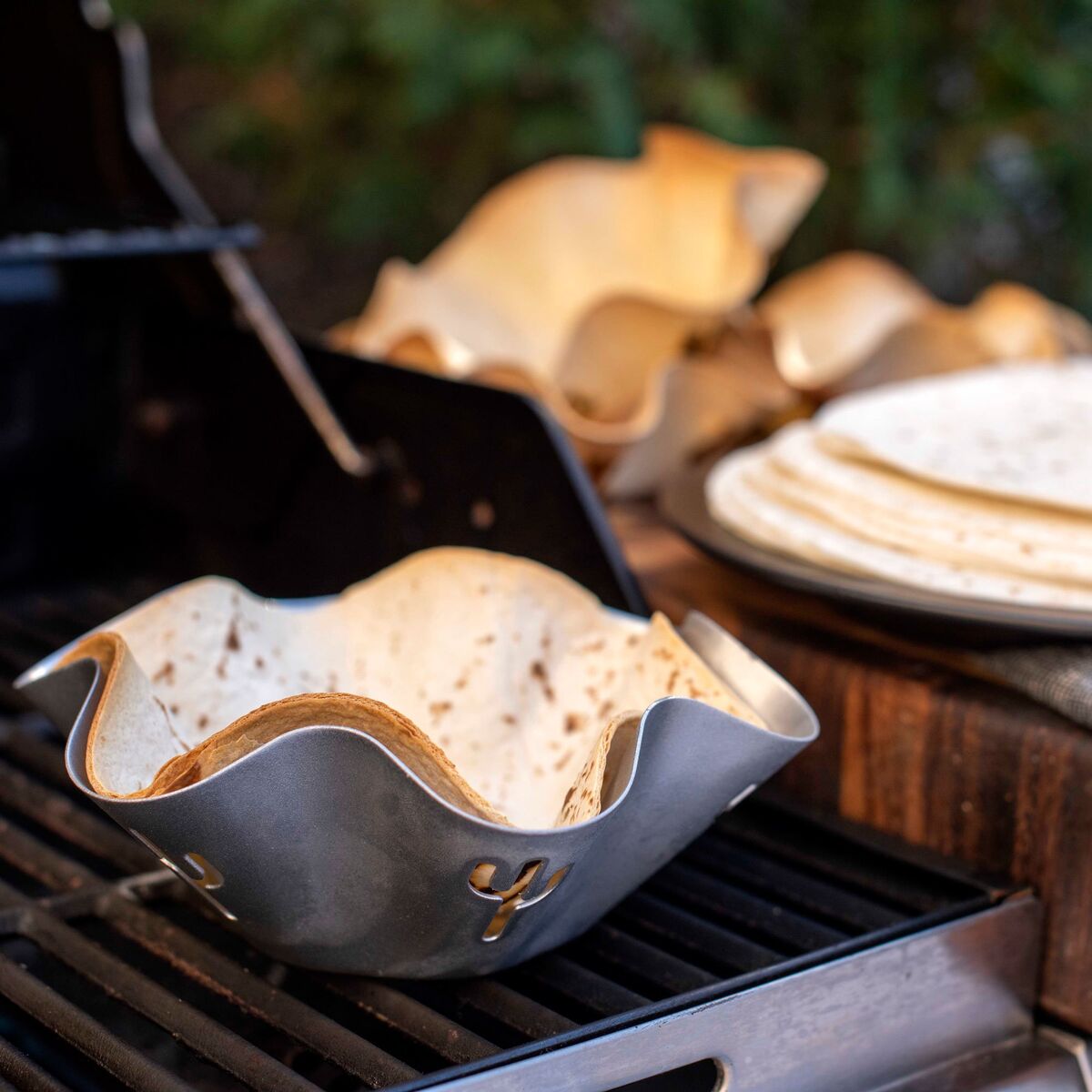 Tortilla bowl maker