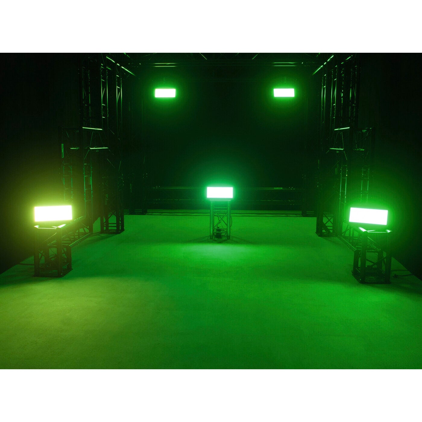 Eurolite LED Strobe SMD PRO 864 DMX RGB 3-in-1 LED lichteffect