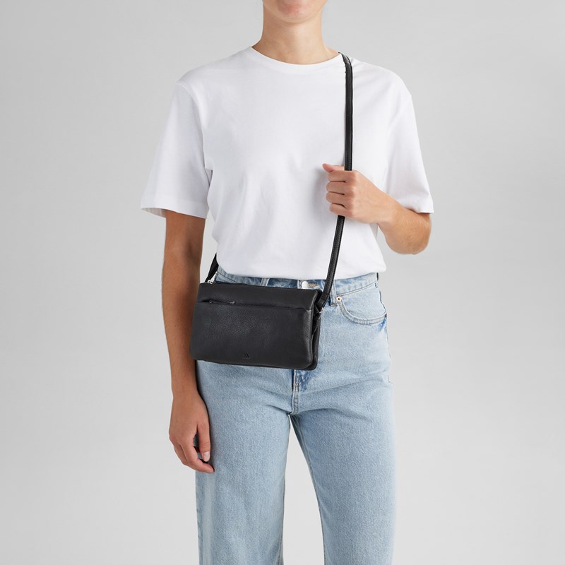 Markberg<br>Crossbody Lidia