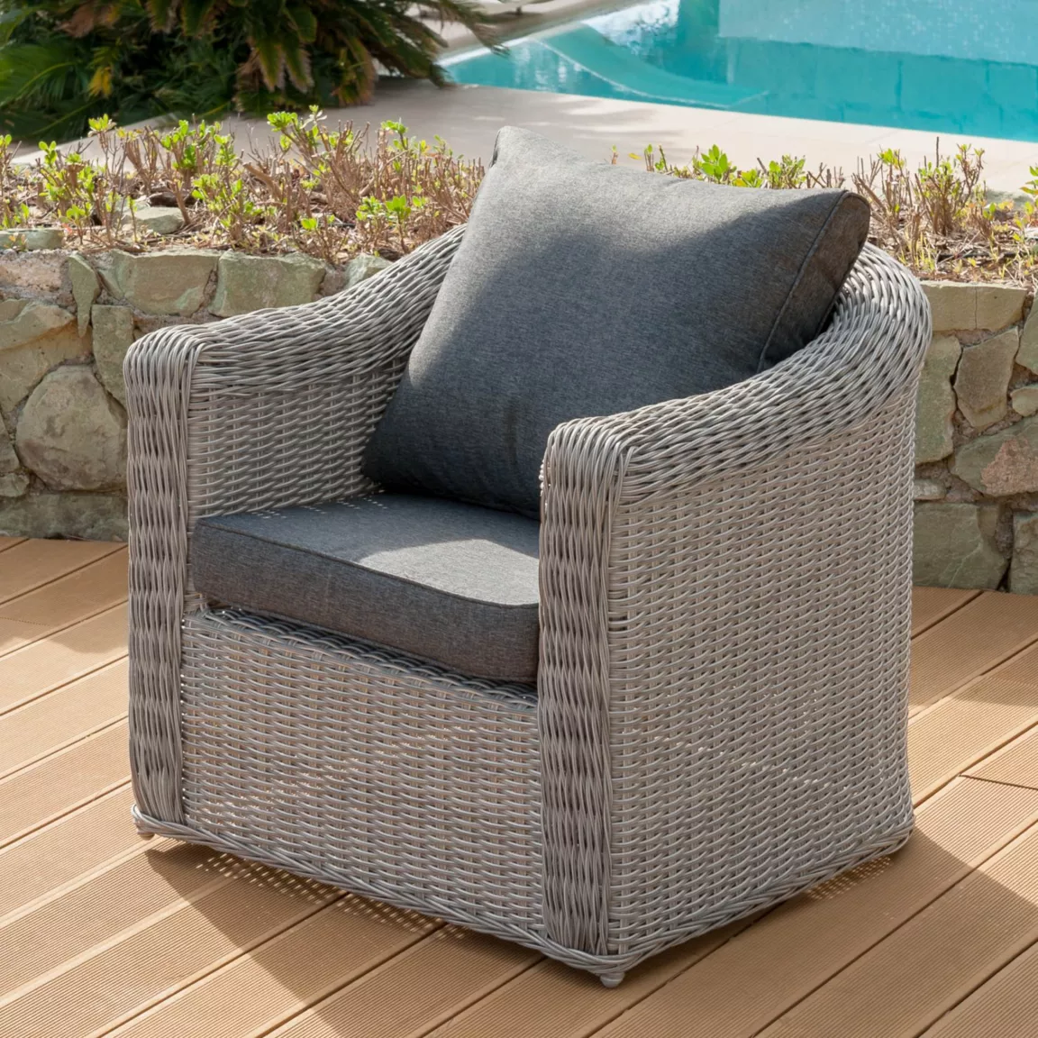 Fauteuil de jardin en résine tressée Calvi Gris et gris foncé