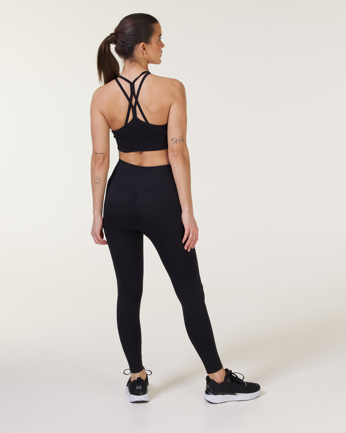 LEVITY Vamp Seamless Tights Black