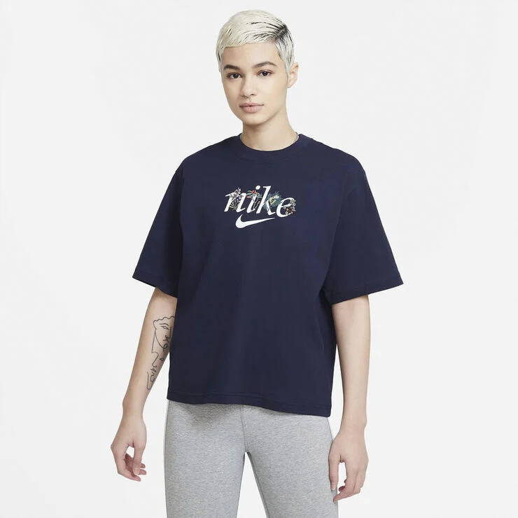 Nike Sportswear T Shirt Sort