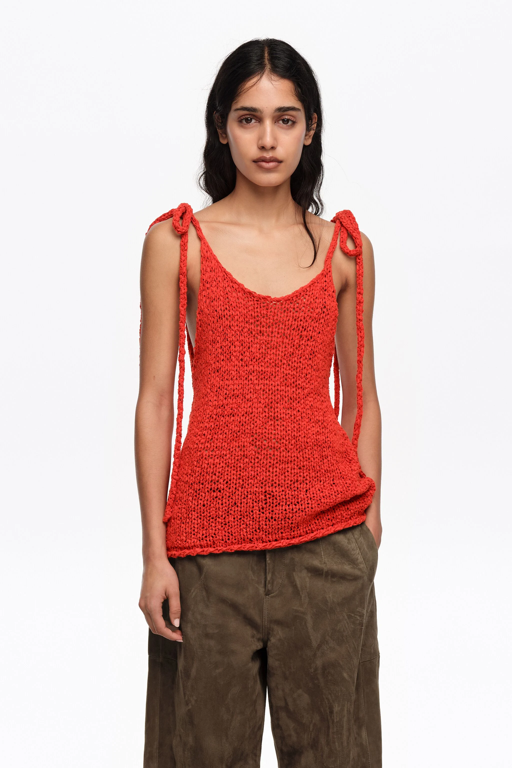 Suéter vermelho com alça de laço