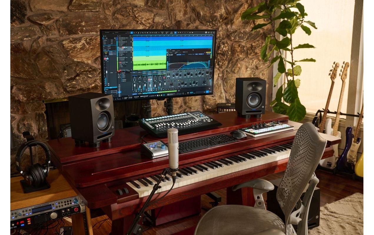 Studiomonitor Eris Studio 4 Schwarz<br>Aktive 4.5-Zoll 2-Wege-Studiomonitore mit EBM Wave Guide
