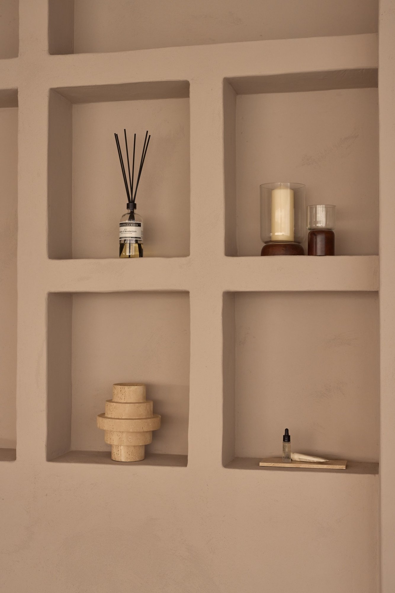 Vaas Agano Travertine M