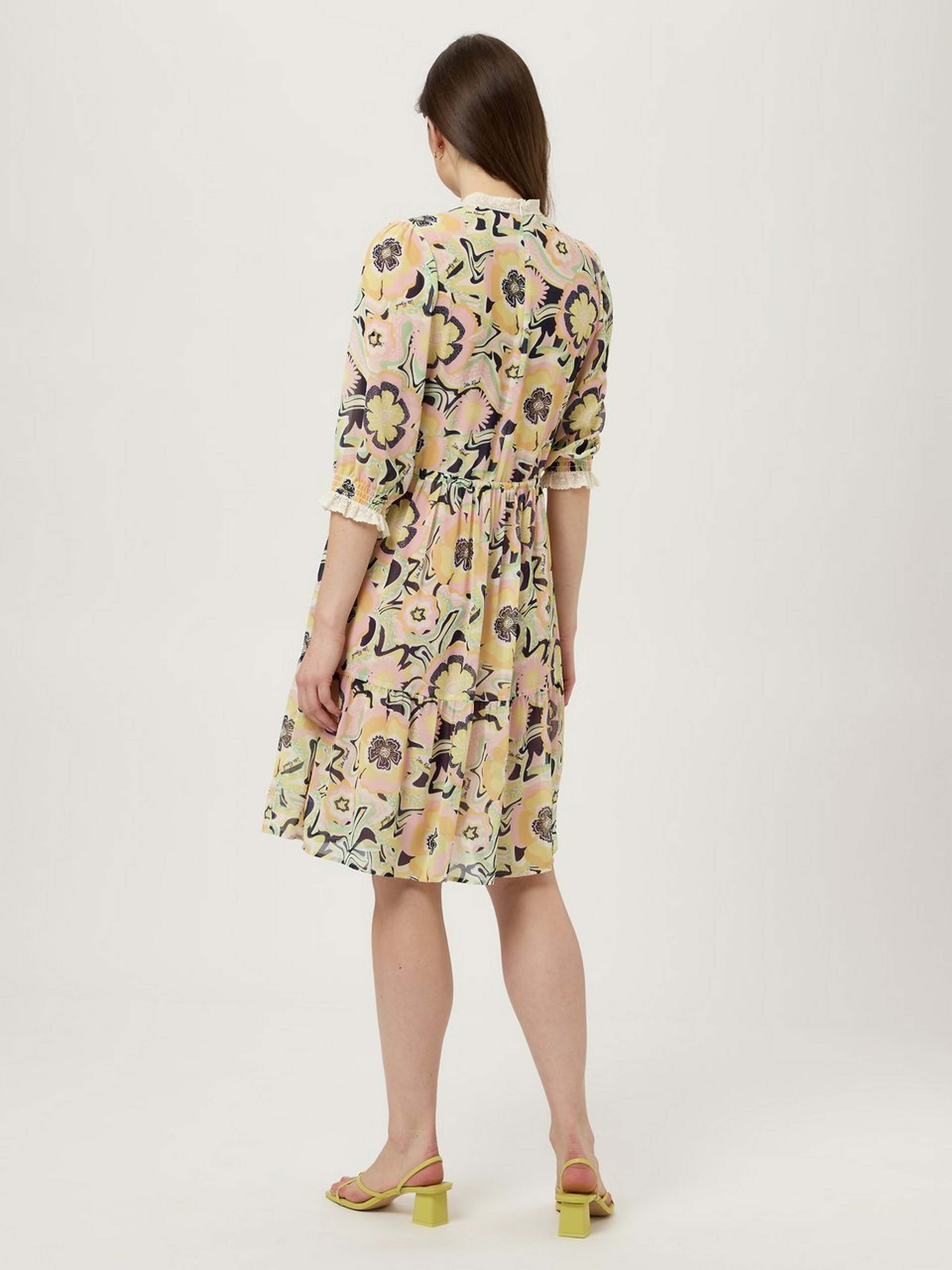Kleid mit Rundhals-Ausschnitt