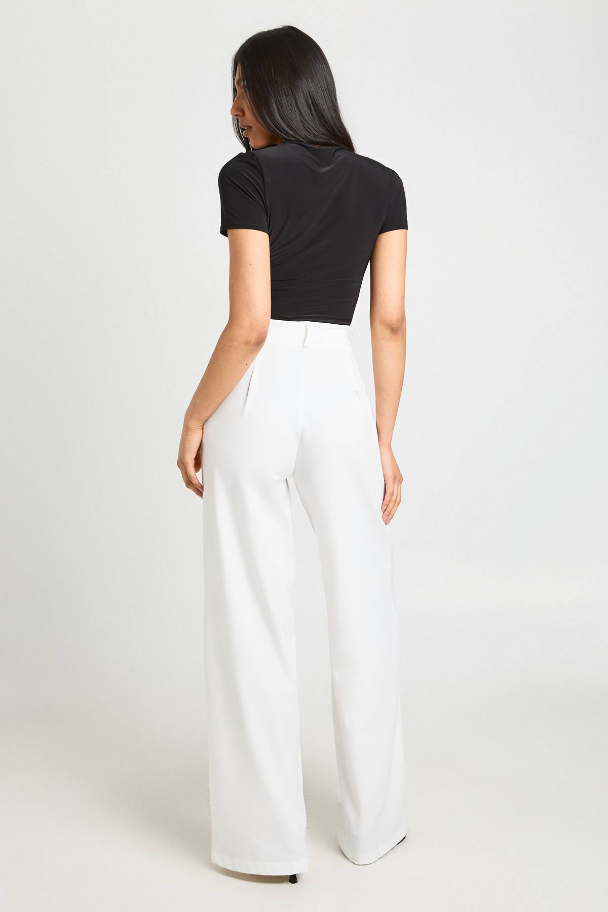 boohoo Pantalon Droit À Jambes Longues