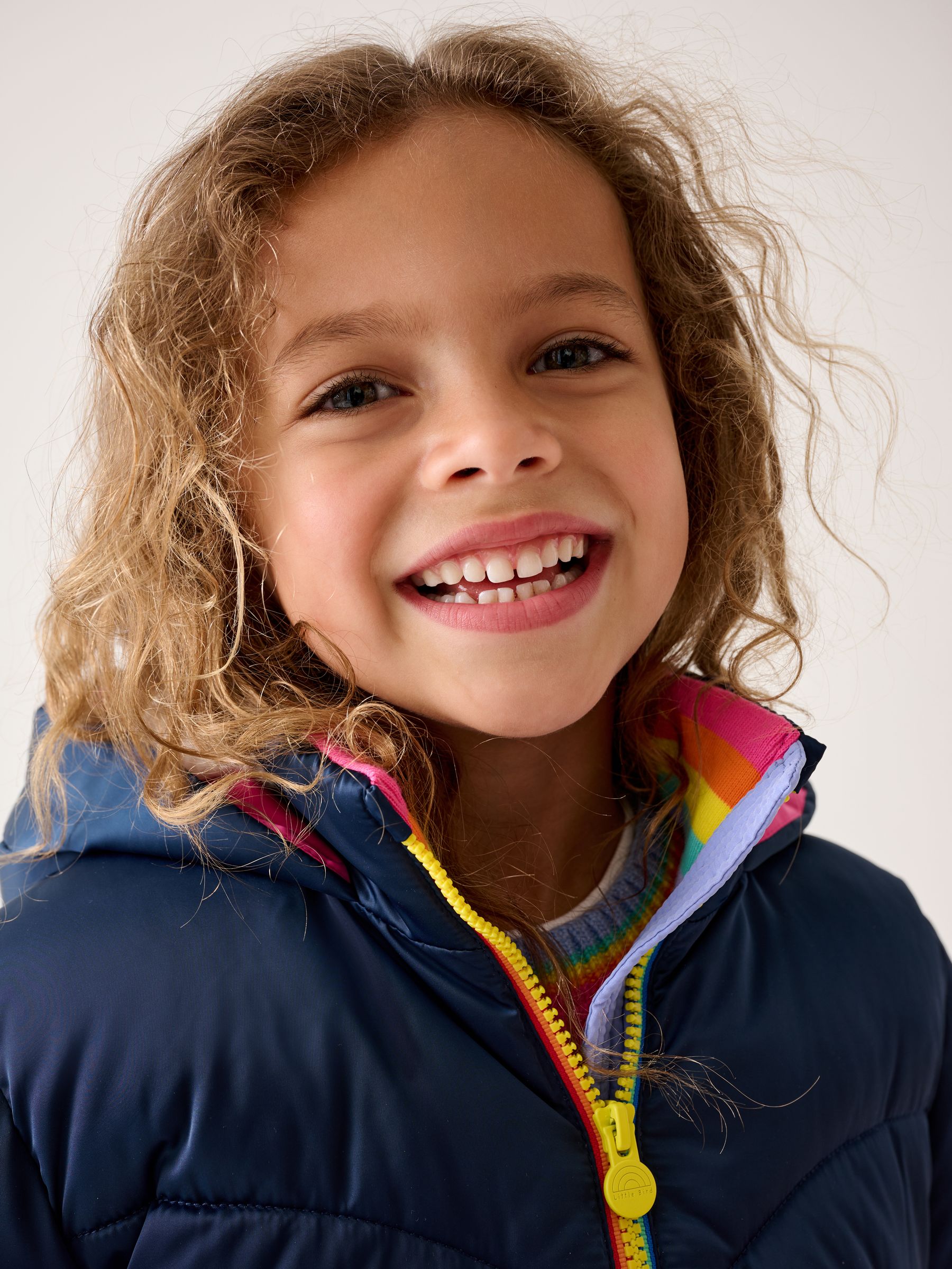 Little Bird by Jools Oliver regenbestendige gewatteerde jas met regenboogrok
