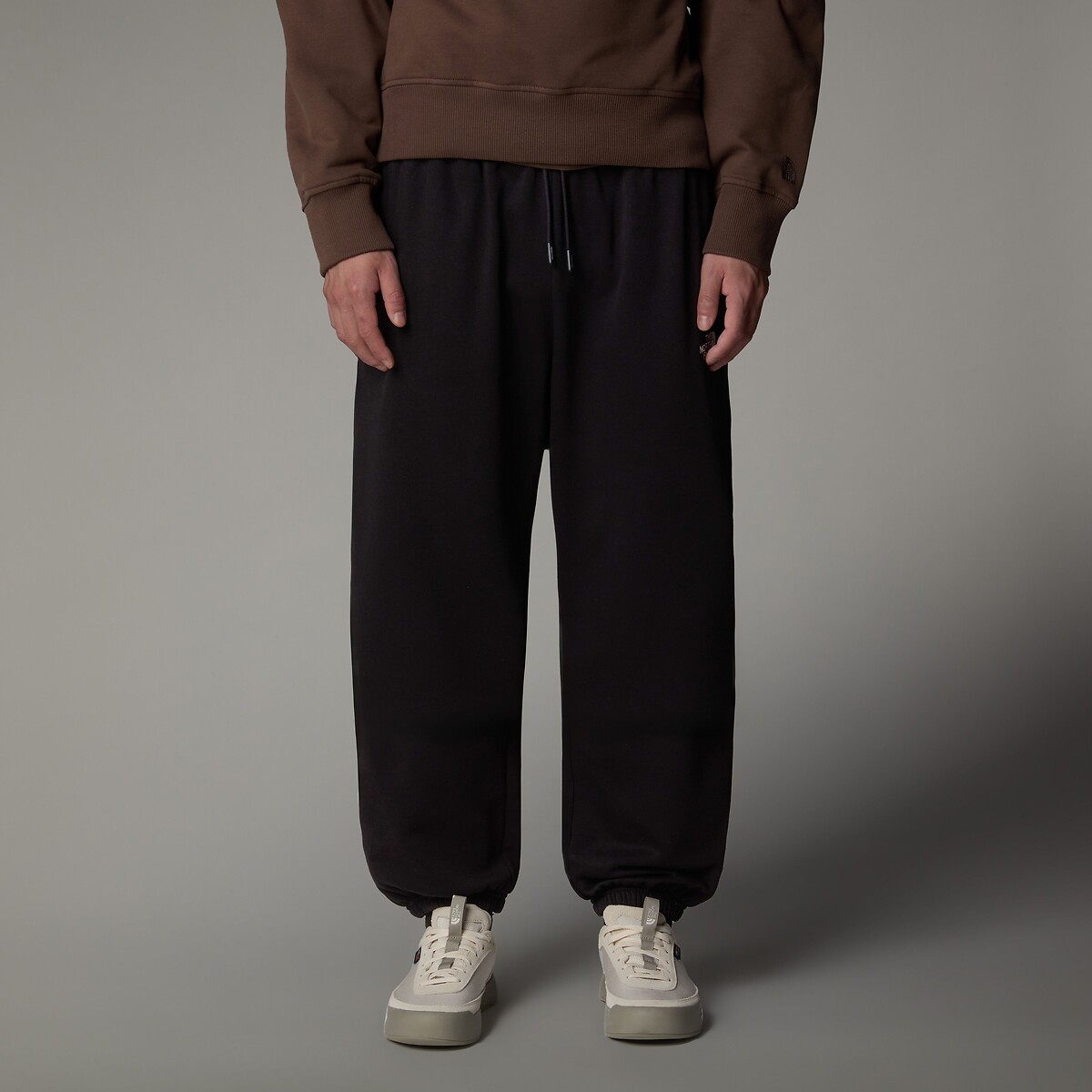 THE NORTH FACE<br>Calças oversized com logo pequeno Essencial