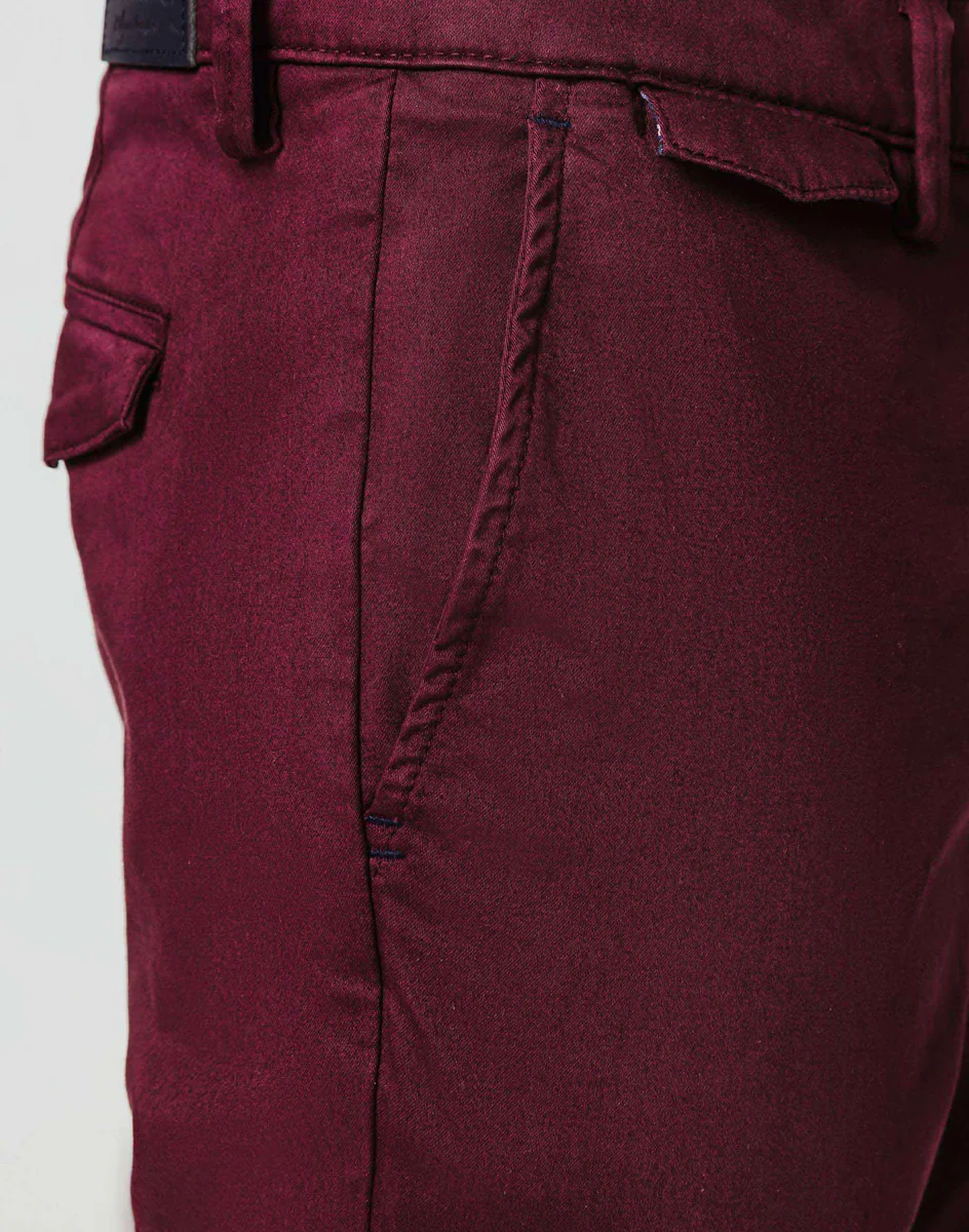 Chino satin bordeaux