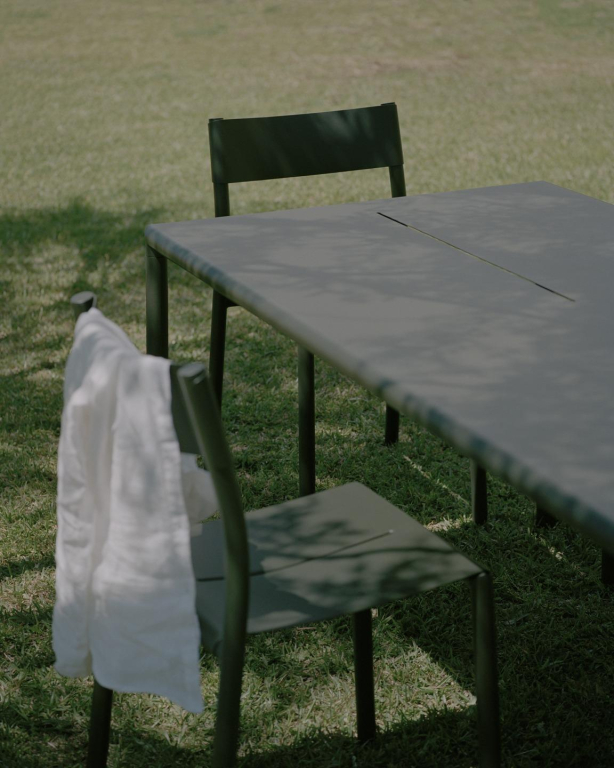 New Works May tuintafel 170x85 lichtgrijs