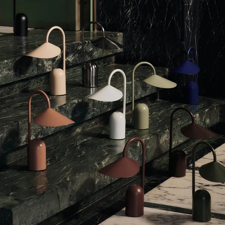 Ferm Living - Arum Akku LED-Tischleuchte, sienna
