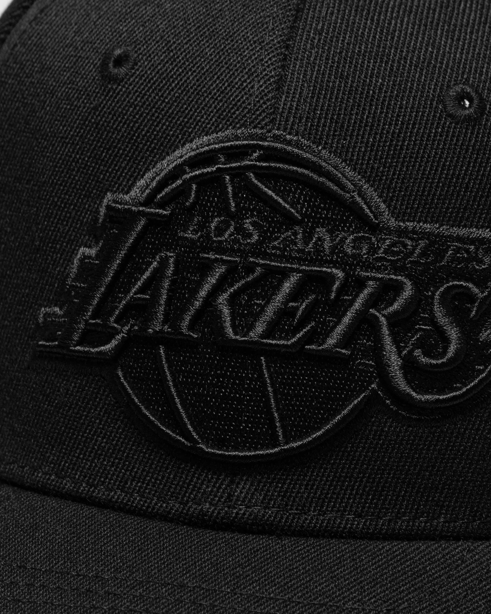 Mitchell & Ness Blk/Blk Logo Classic Red