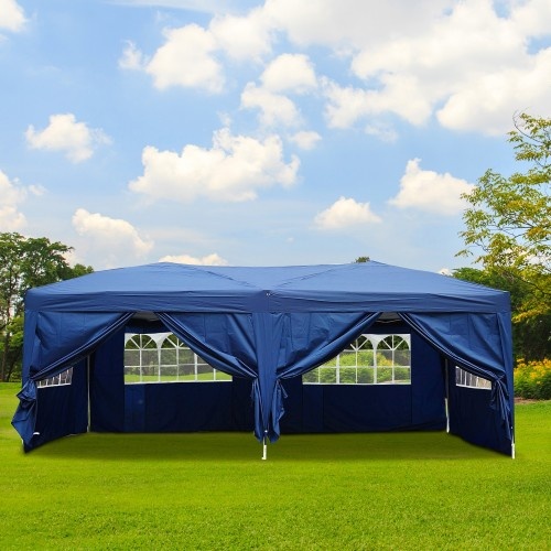 Tenda pérgola com seis paredes em azul escuro