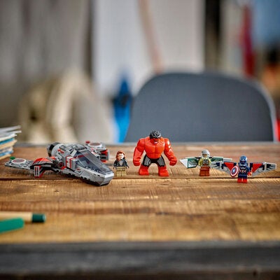 LEGO Super Heroes 76292 Captain America i kamp mot Red Hulk