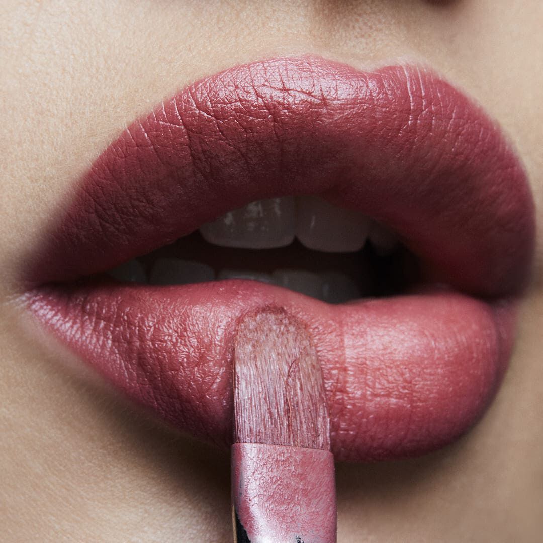 MAC SATIN LIPSTICK
