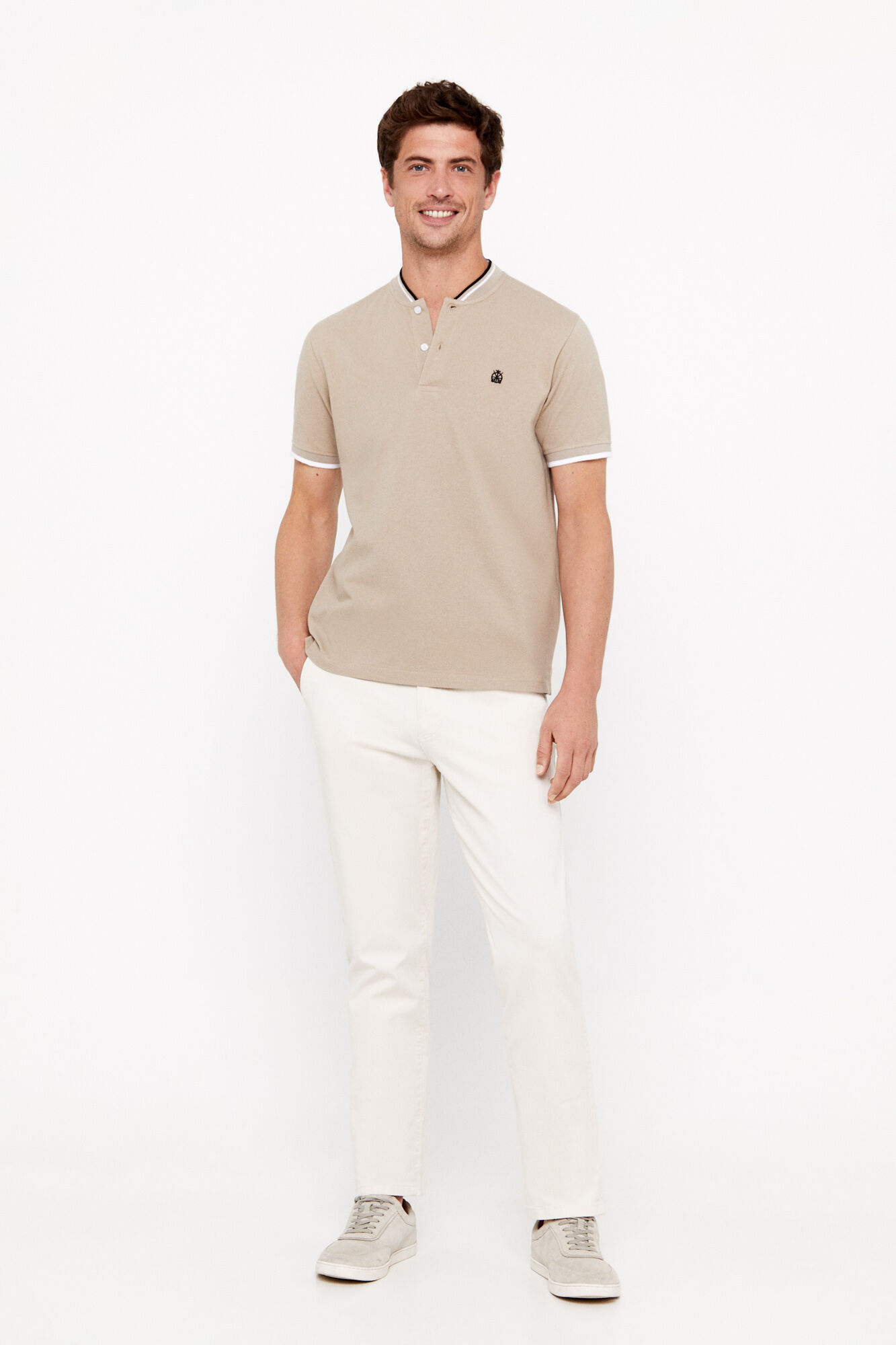 Camisa polo com gola bomber - Bege