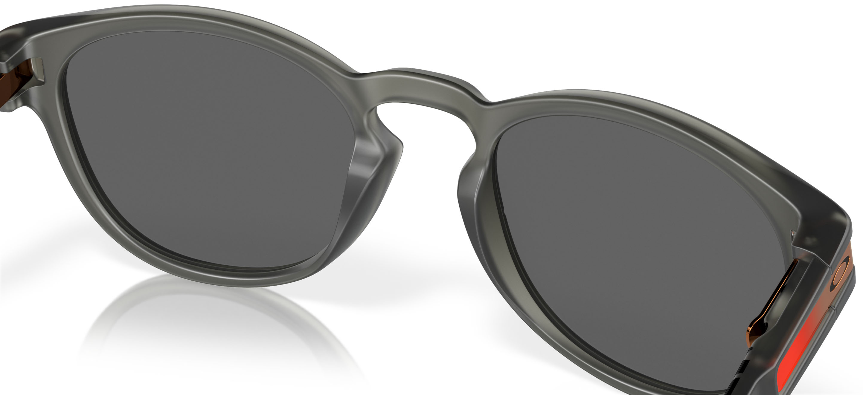 Latch 66/Matte Grey Smoke w/Prizm Black