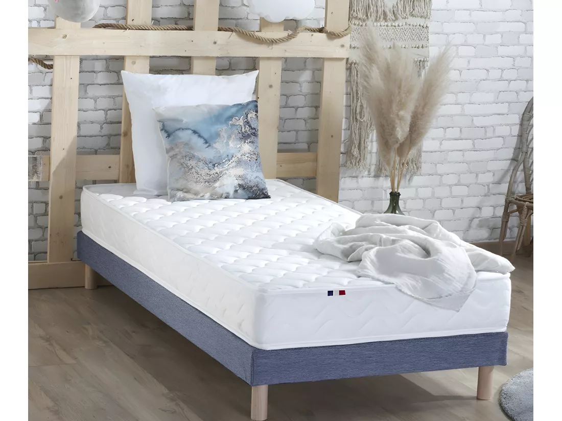 Matelas accueil 100% latex avec mousse ferme et 3 zones de confort Dimensions - 90 x 190 cm