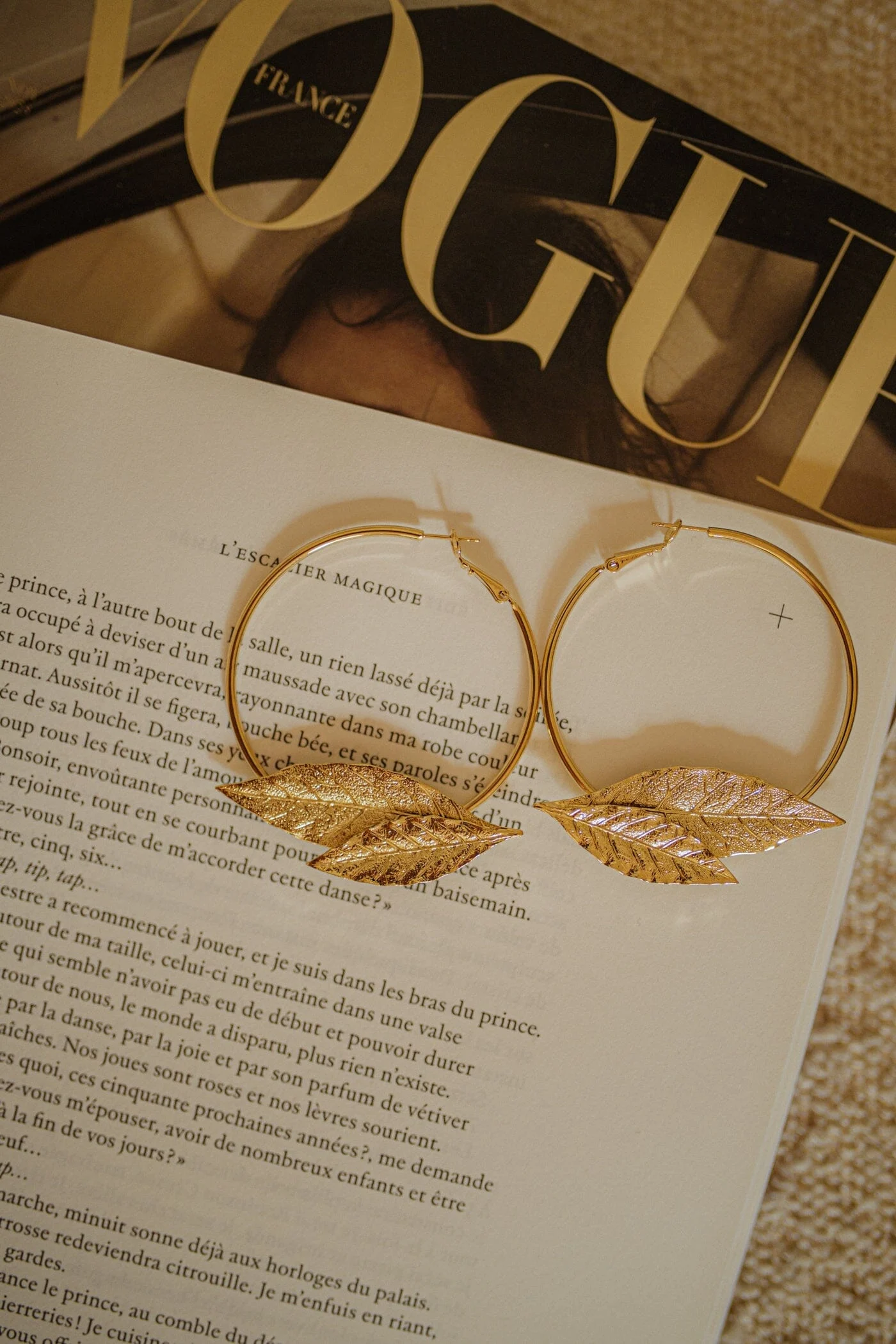 THALIE - Boucles d'oreilles créoles feuilles doré à l'or fin | Doré