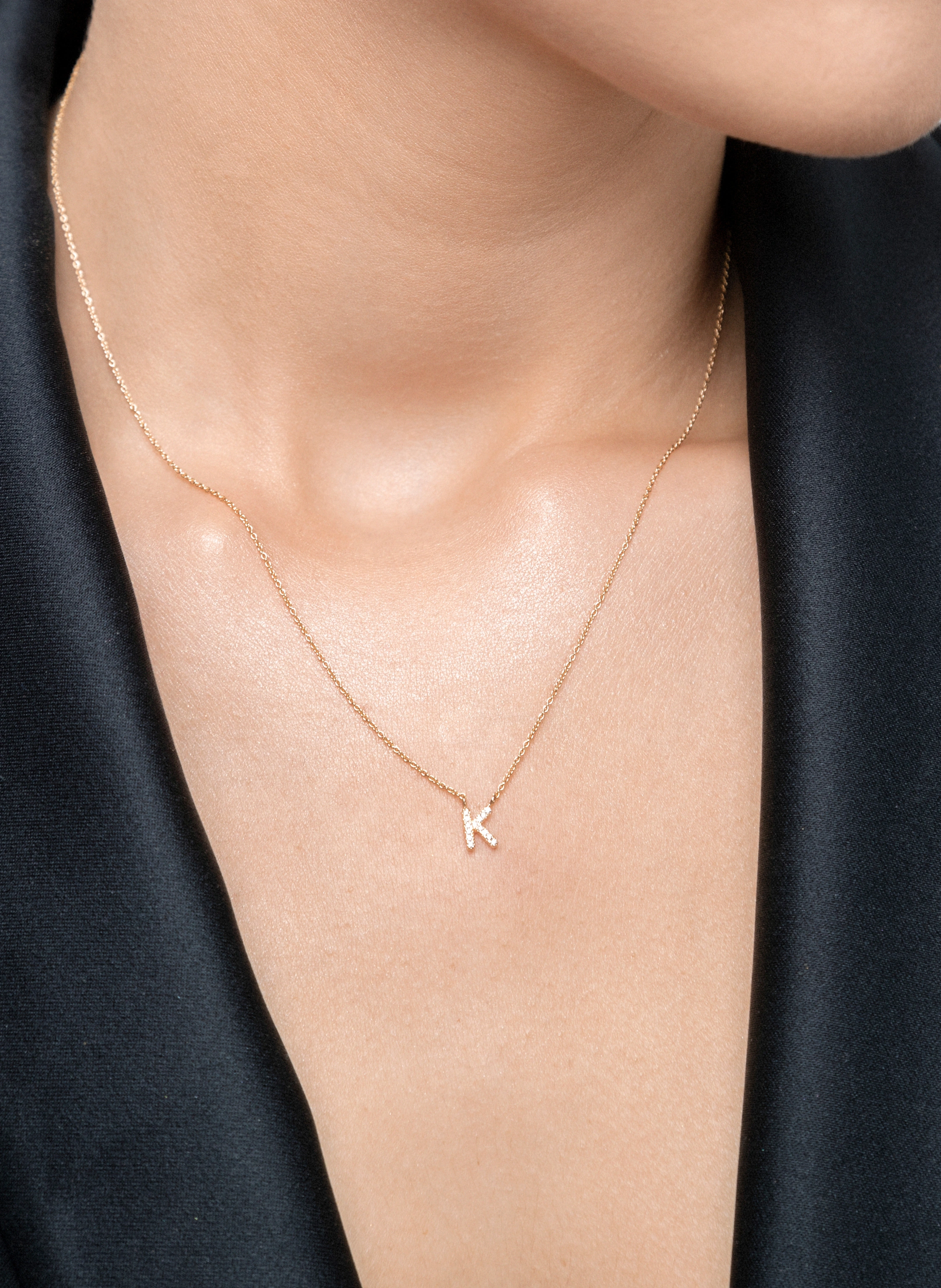Leaf INITIALIEN Halskette „K“ aus 14 Karat Gelbgold mit Diamanten