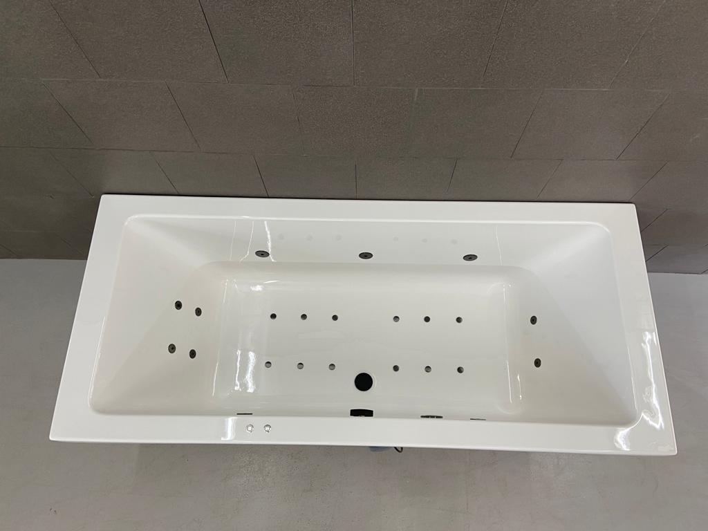 Lambini Designs Cube bubbelbad 180x80cm elektronisch 6 4 2 hydrojets en 12 aerojets zwart