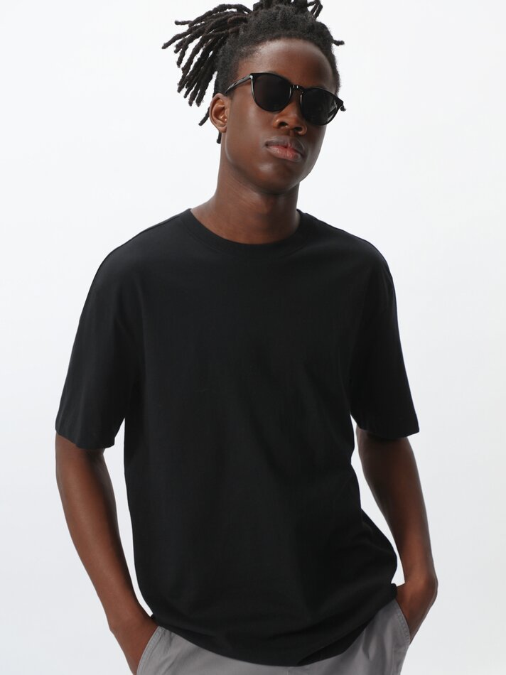 Camiseta Premium Relaxada - Preta