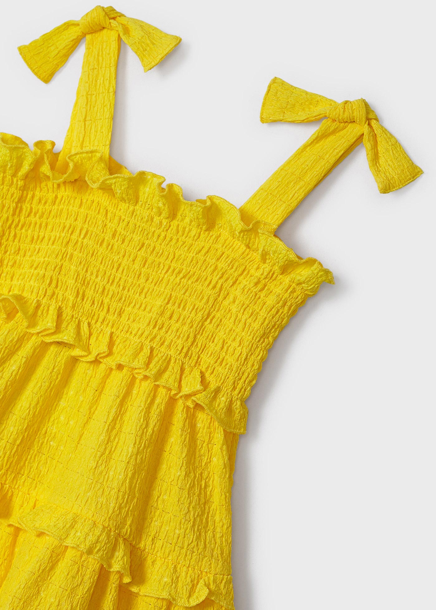 Vestido de alças com detalhes franzidos para meninas