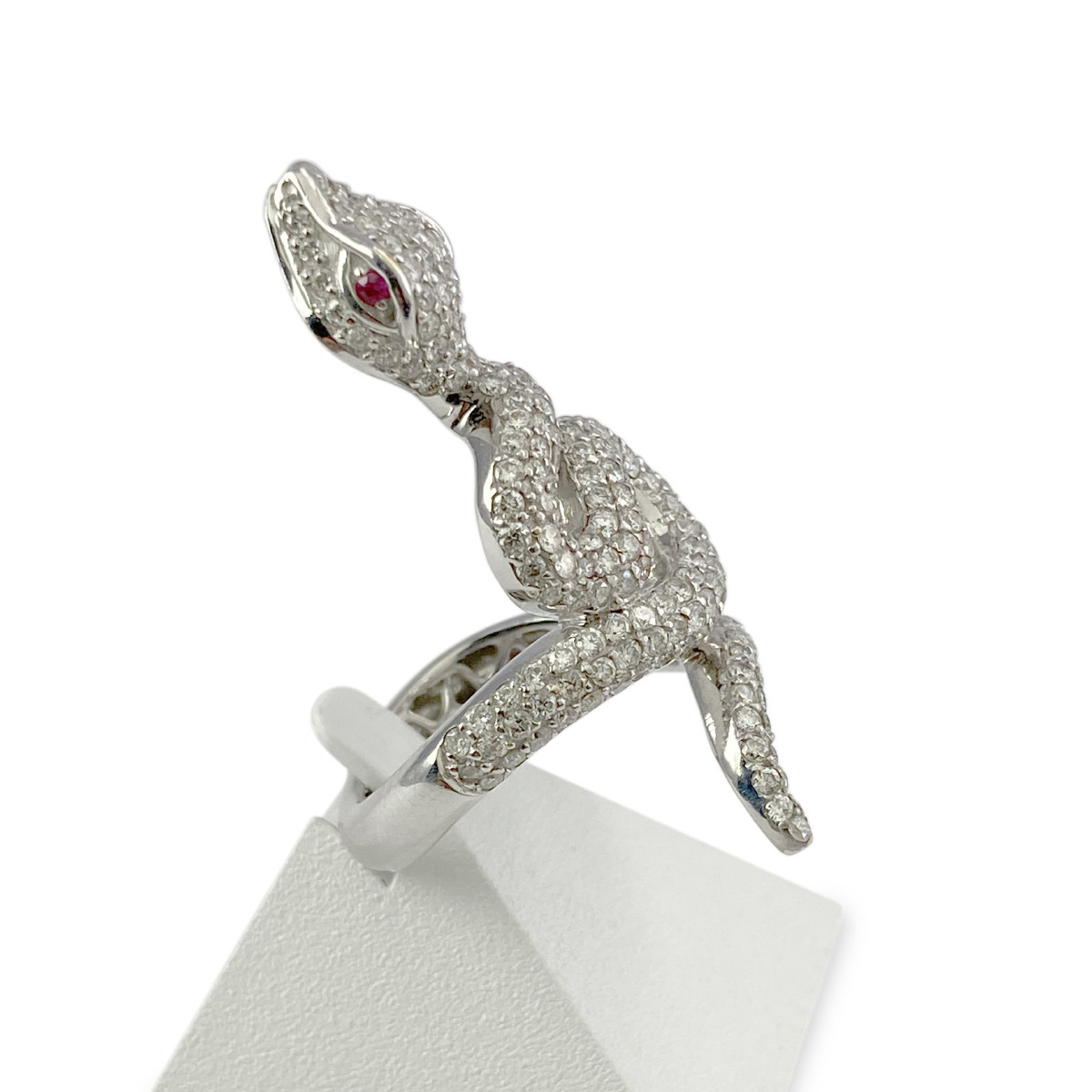 Bague d'occasion or 750 blanc diamants et rubis