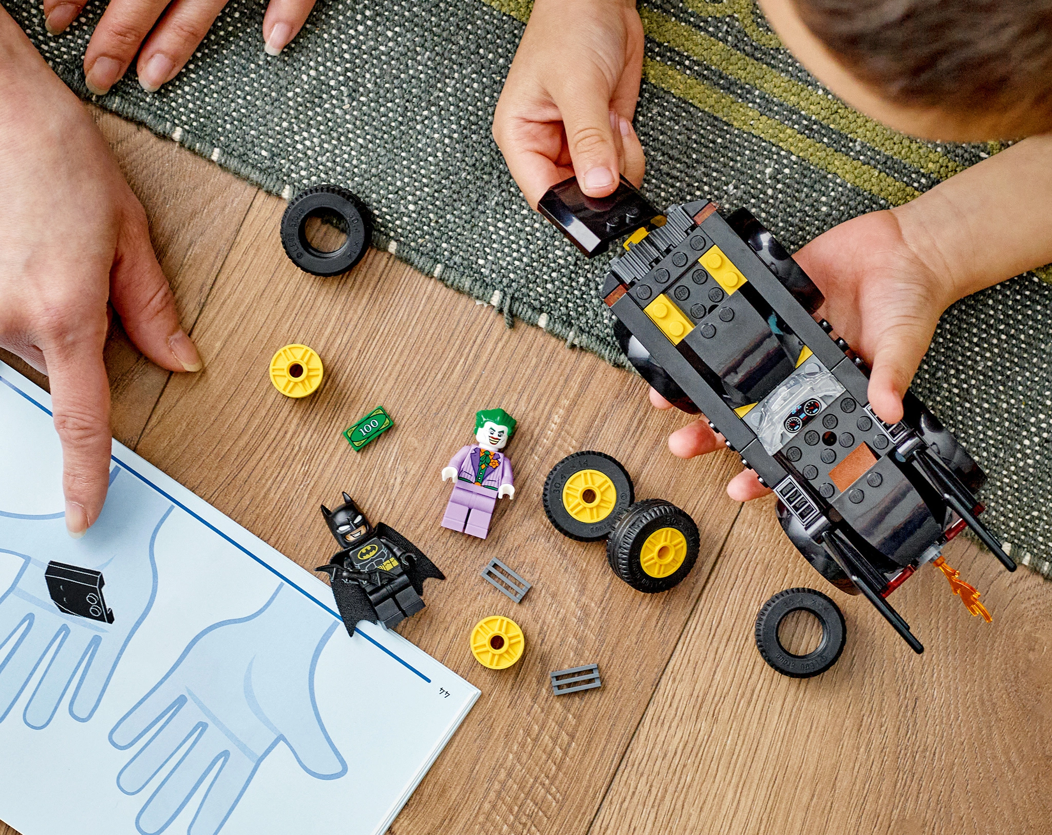 LEGO® 76264 Verfolgungsjagd im Batmobile™: Batman™ vs. Joker™