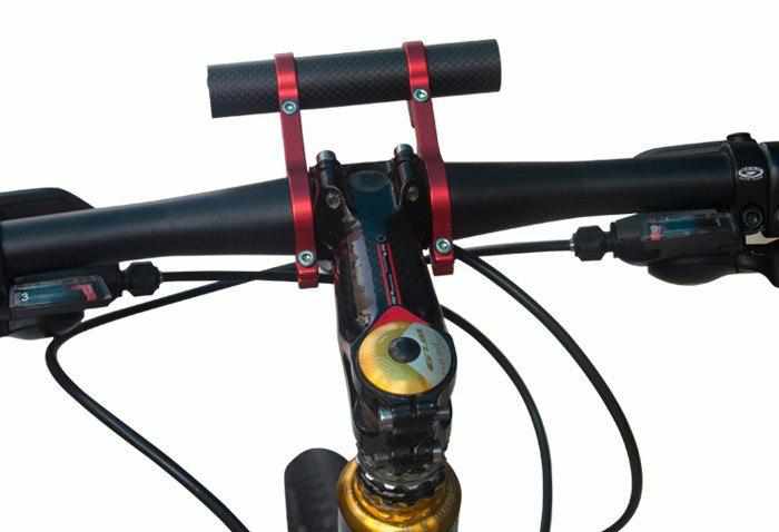 Support Vélo pour accessoires en Carbon Renforcé Universel