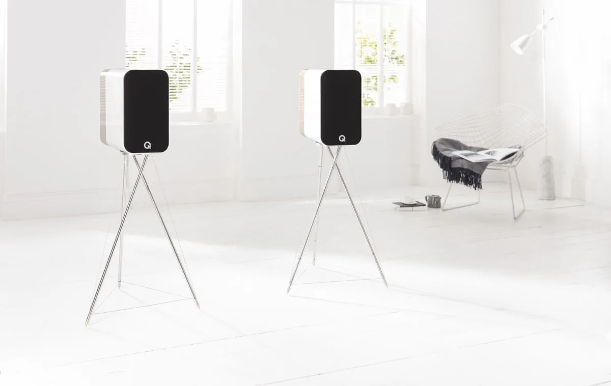 Q Acoustics Concept 300 Blanc & Chêne (la paire) Enceintes bibliothèque