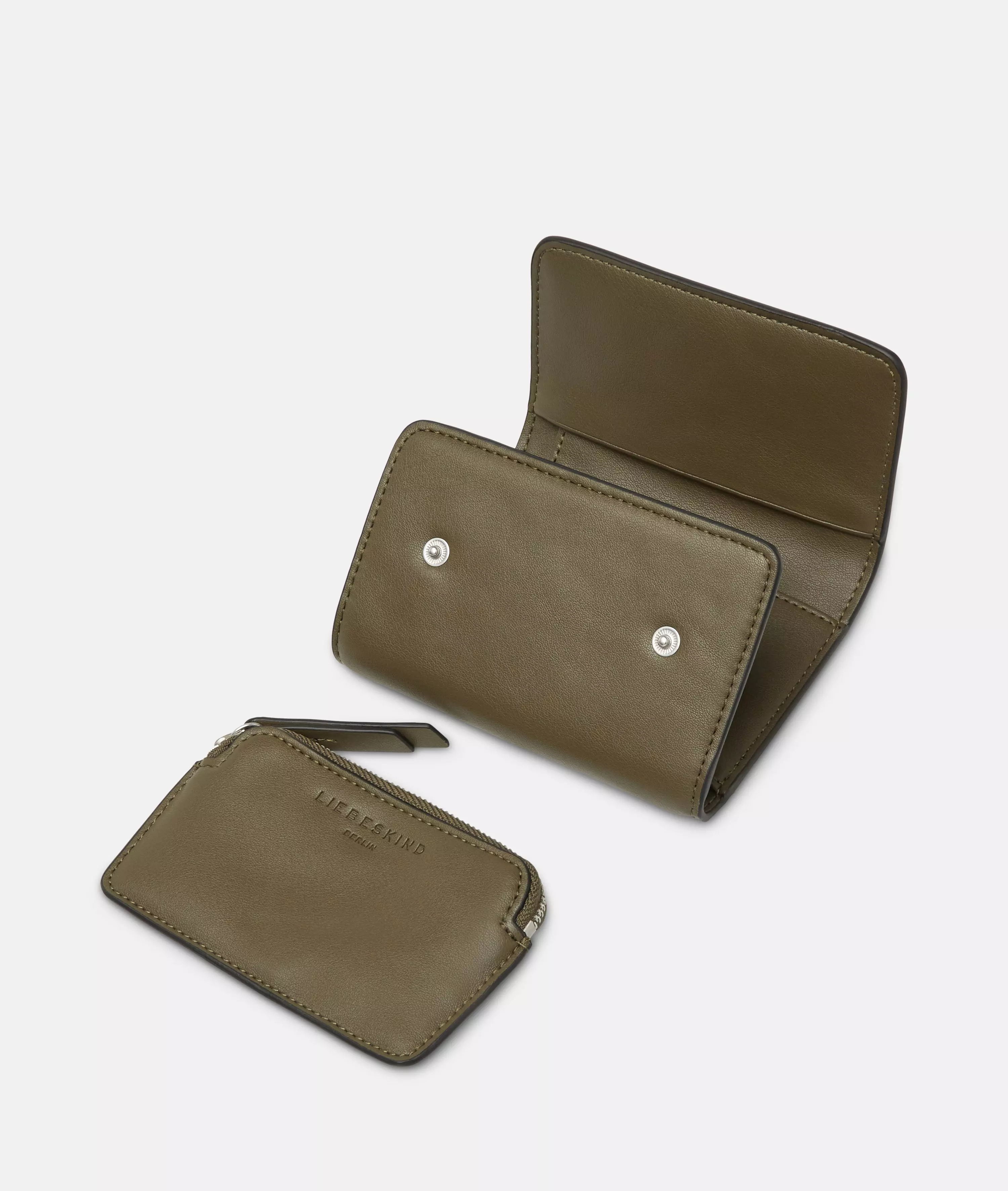 Kate purse M Spacious faux leather wallet with a silky feel