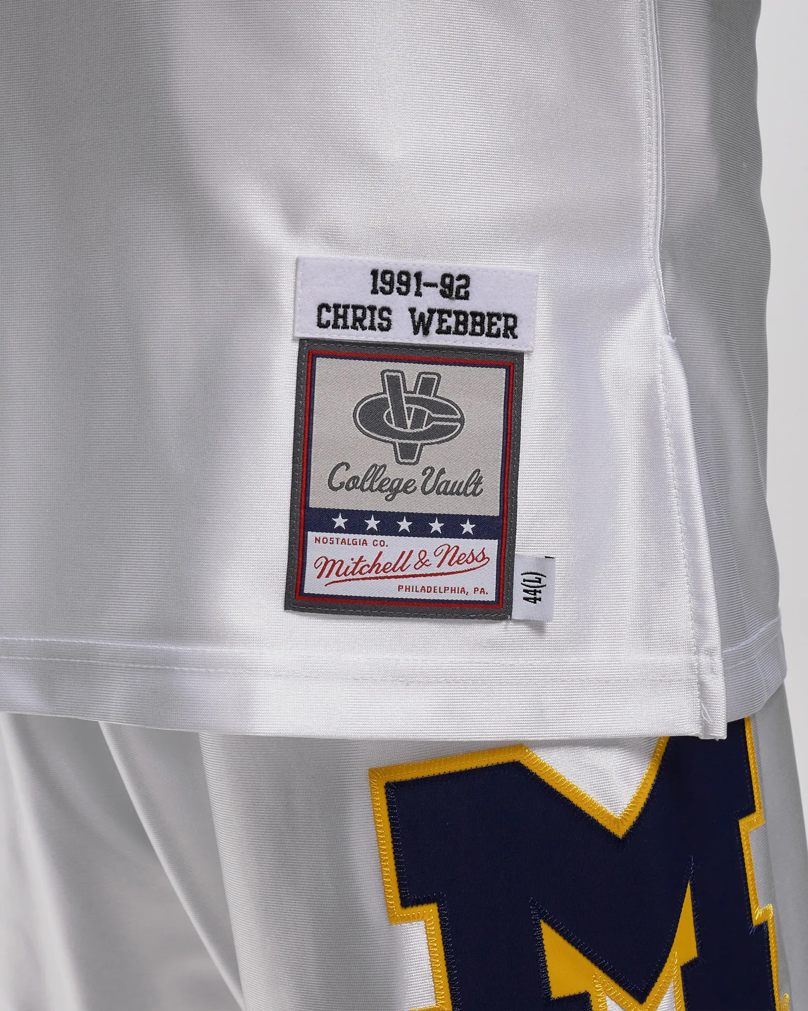 Mitchell & Ness NCAA AUTHENTIC JERSEY MICHIGAN 1991-92 CHRIS WEBBER #4