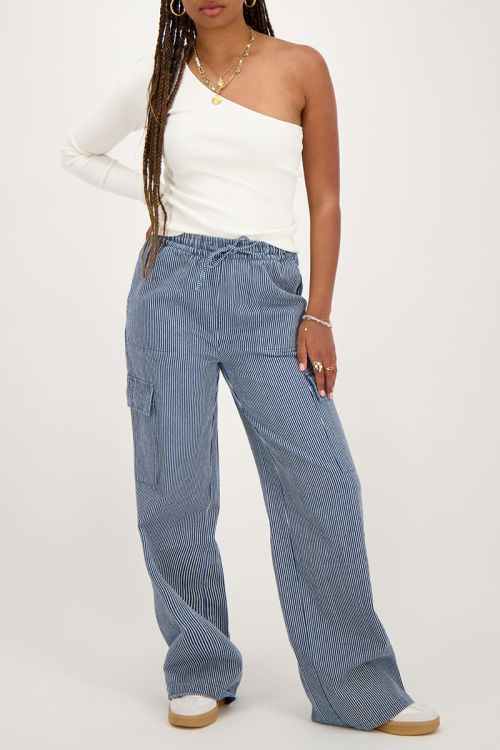 Witte one-shoulder top