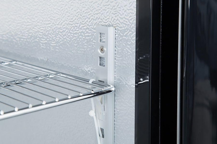 METRO Professional GBC3103 Glastür-Kühlschrank, Verzinktes Blech/Aluminium/Glas, 3 türig, 9 verstellbare Einlegeböden, automatische Abtauung, 308 L, mit Schloß, LED Beleuchtung, schwarz