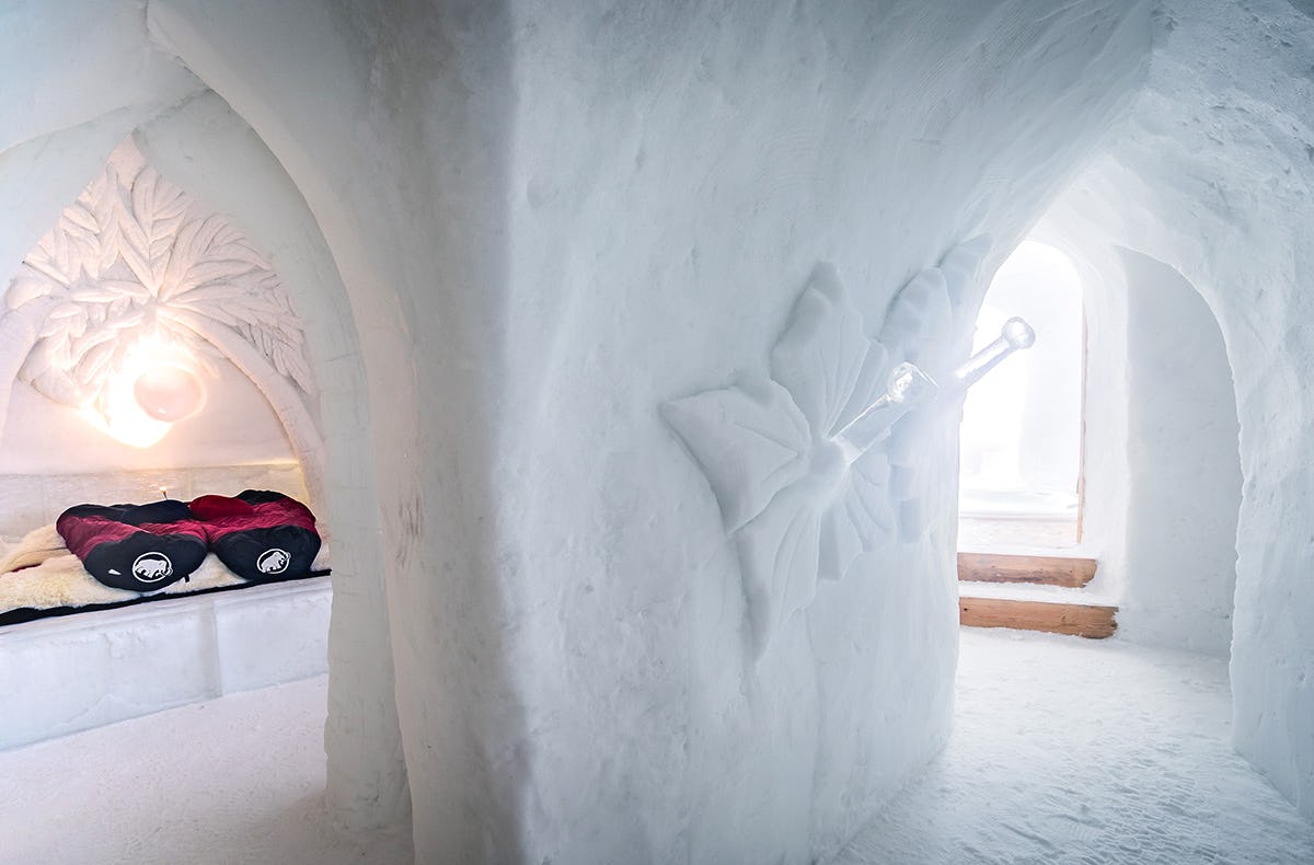 Iglu-Übernachtung in Zermatt als besondere Geschenkidee