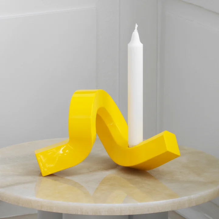 Normann Copenhagen - Crooked Kerzenständer, gelb