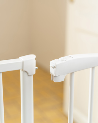 Safe & Care SafeGate Swing Shut Sikkerhetsgrind, Hvit