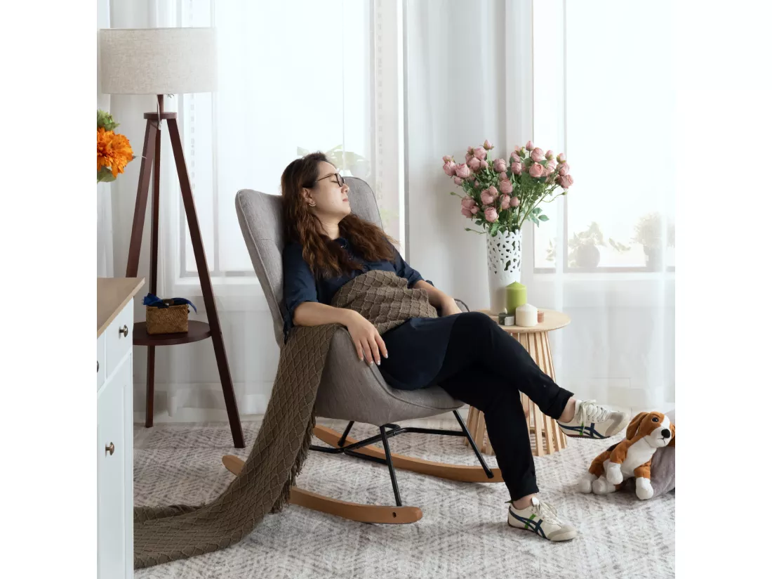 MEUBLES COSY Fauteuil à Bascule Allaitement Rocking Chair Scandinave Chaise Loisir Revêtement en Tissu avec Pieds en Bois Massif pour Salon, Chambre, Le balcon, Gris Clair