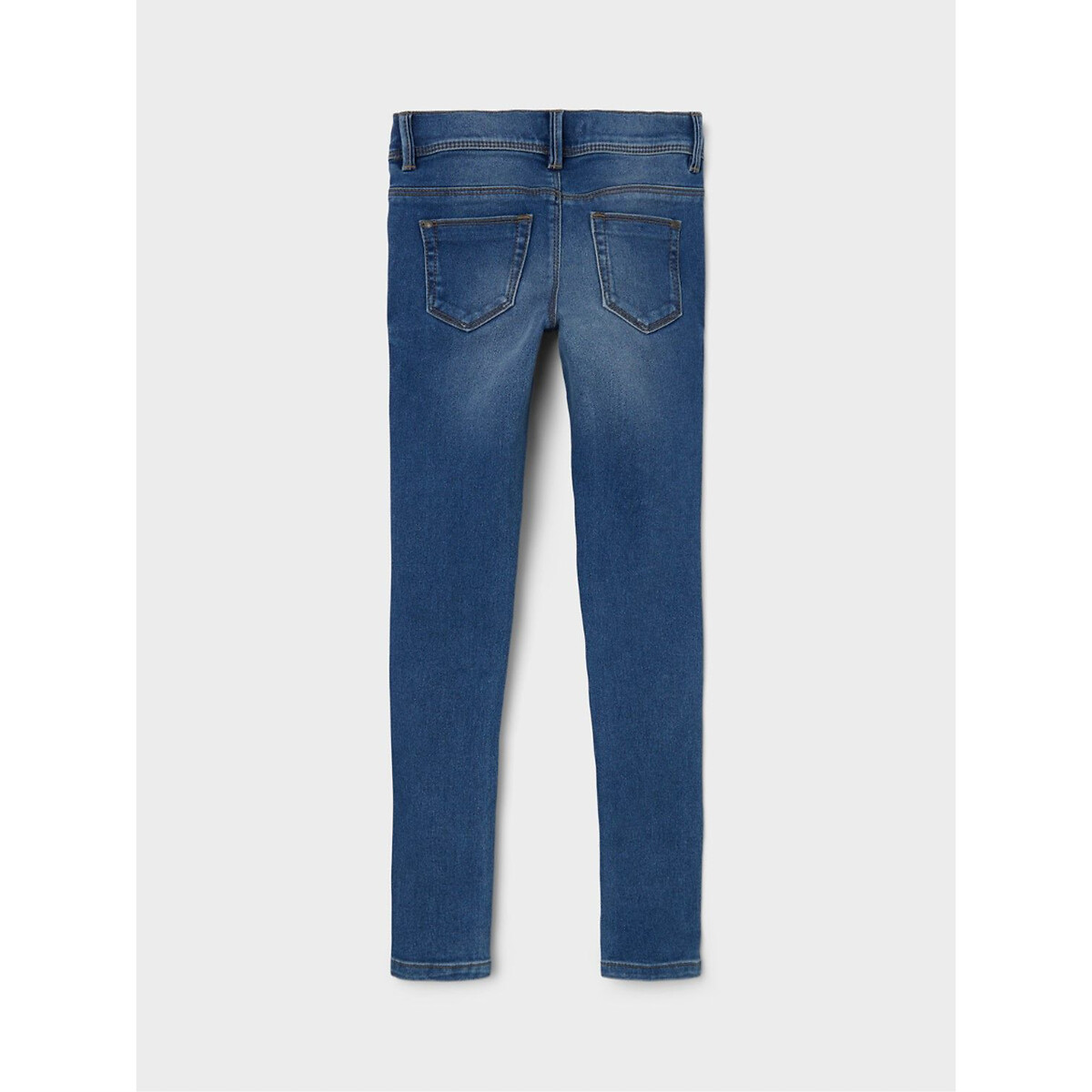 DÊ UM NOME A ELA<br>Calça jeans skinny