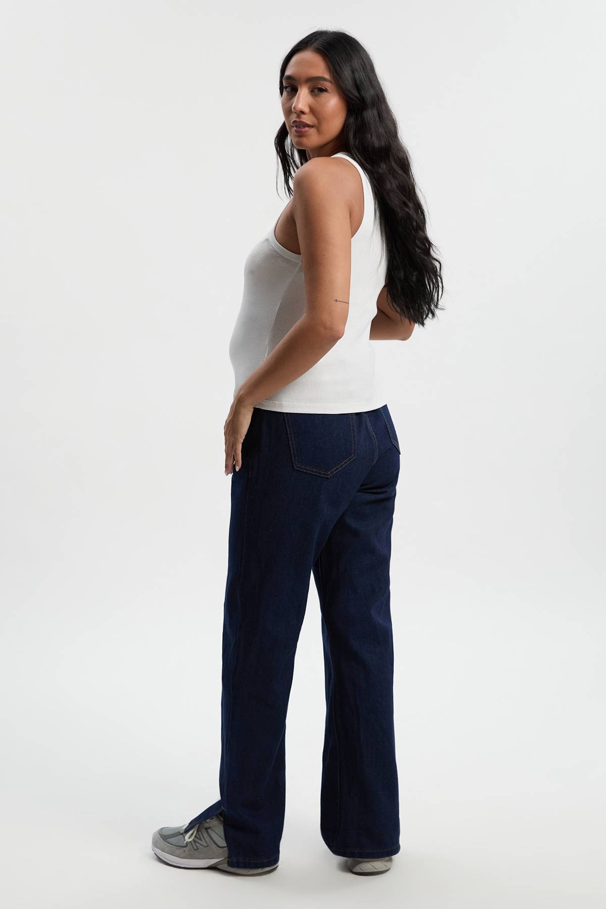 boohoo Jeans de maternité à jambe droite à porter par-dessus le ventre
