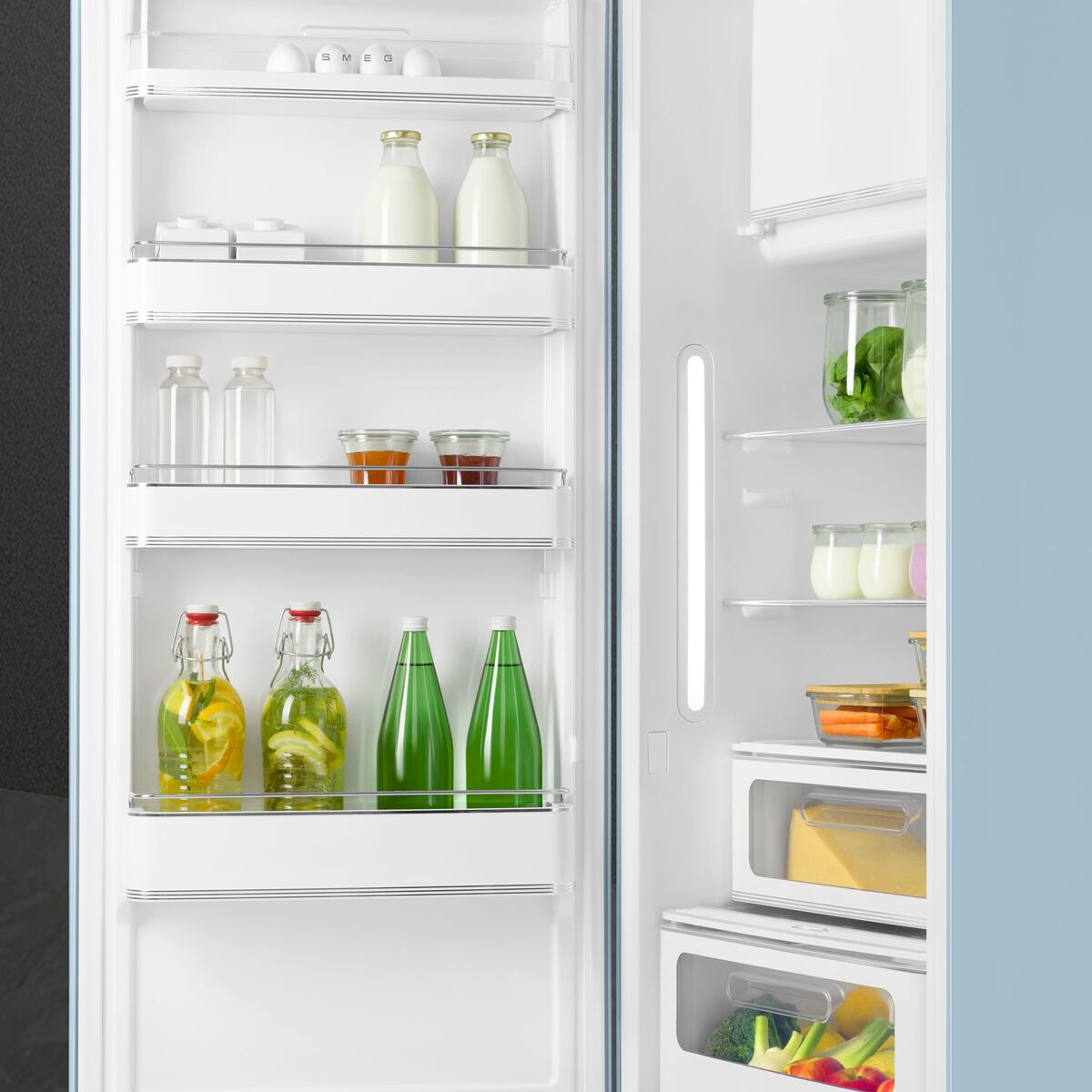 Smeg FAB28LPB6 Kjøleskap Med Fryser 153cm Venstrehengt Pastellblå