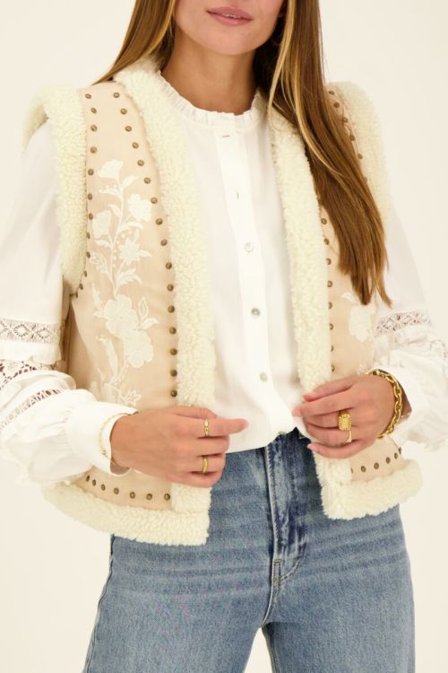 Beige teddy gilet met embroidery