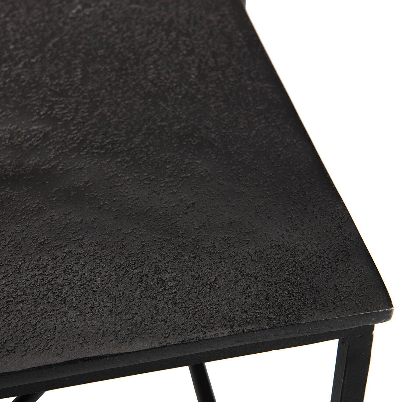 Macabane 2 Tables gigognes triangles Jonas doré/noir - 71.5x66x48 cm