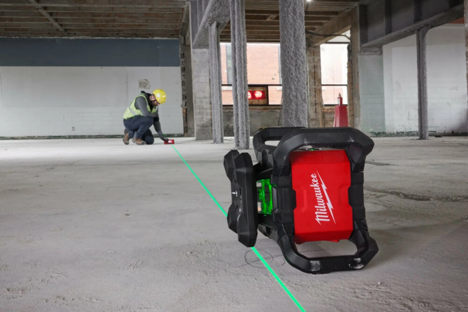 Milwaukee M18 RLOHVG300-501C 18V Li-ion accu roterende laser (1x 5.0Ah accu) set in koffer - 300m