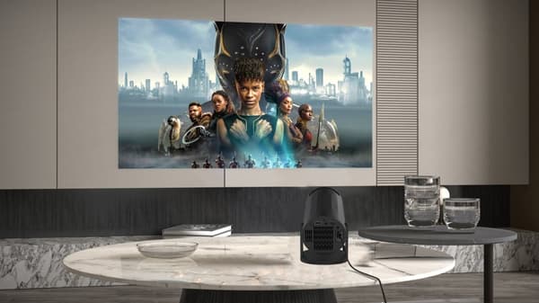NÖRDIC Mini Portable Projector – 720p HD-støtte, Android 11, WiFi 6, BT 5.0, 180° rotasjon, hjemmekinoprojektor