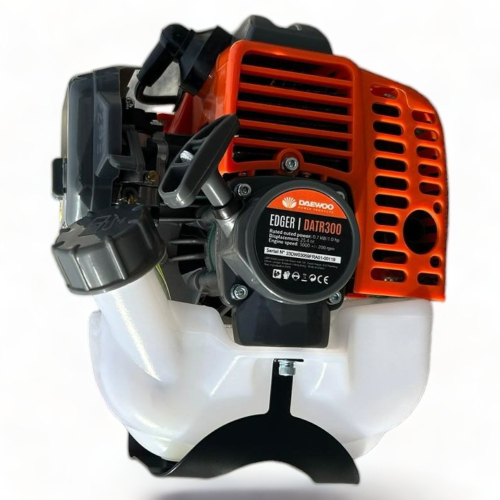 Coupe-bordure thermique daewoo - moteur 26 cm3, 1 cv - poignée delta et accessoires inclus datr300