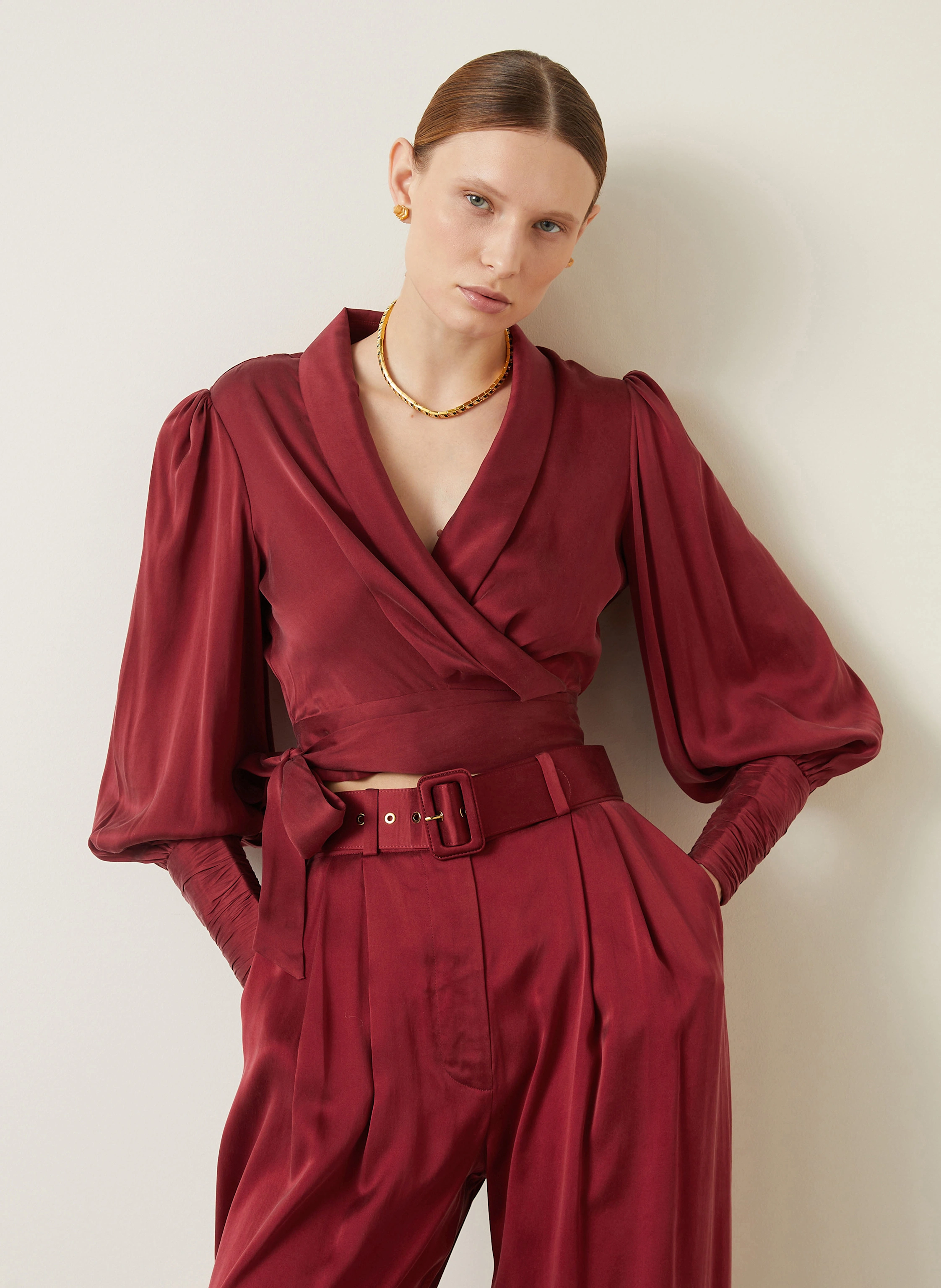 ZIMMERMANN Cropped-Wickelbluse aus Seide